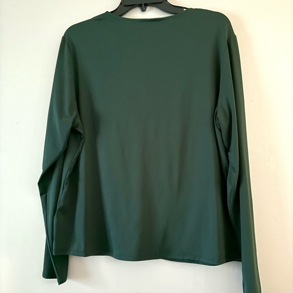 H&M dark green keyhole long sleeve top - Picture 3 of 3